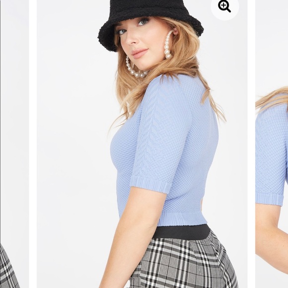 2/$25 Cropped top - Picture 3 of 3